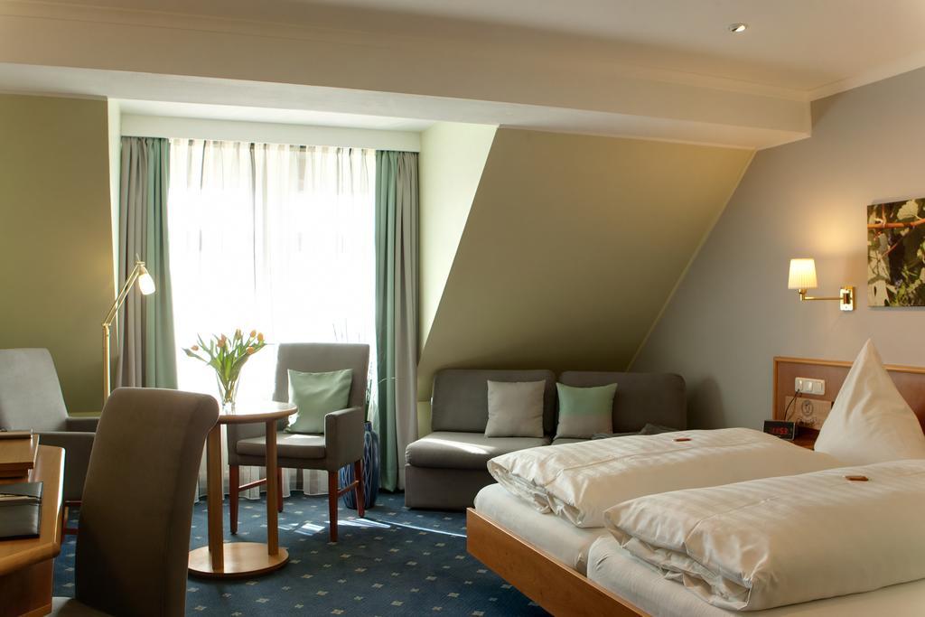Landhotel Zur Bretzel Babenhausen  Habitación foto