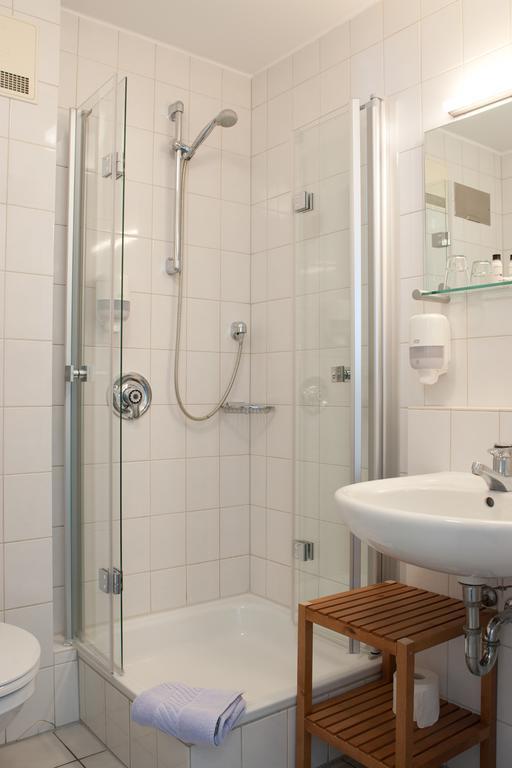 Landhotel Zur Bretzel Babenhausen  Habitación foto