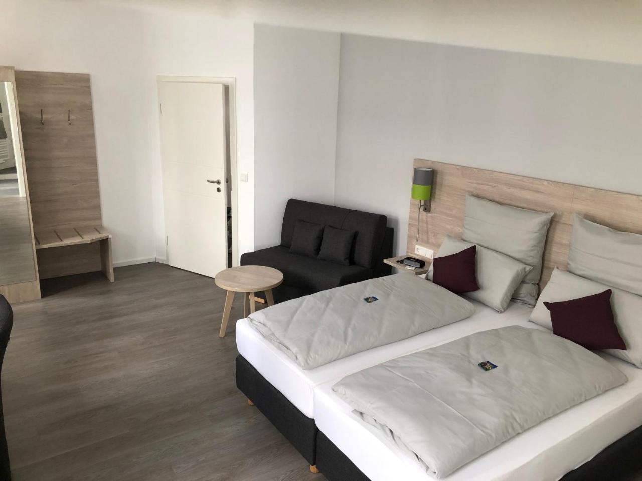 Landhotel Zur Bretzel Babenhausen  Exterior foto